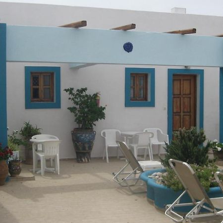 Theodora Apart otel Makrýgialos Dış mekan fotoğraf