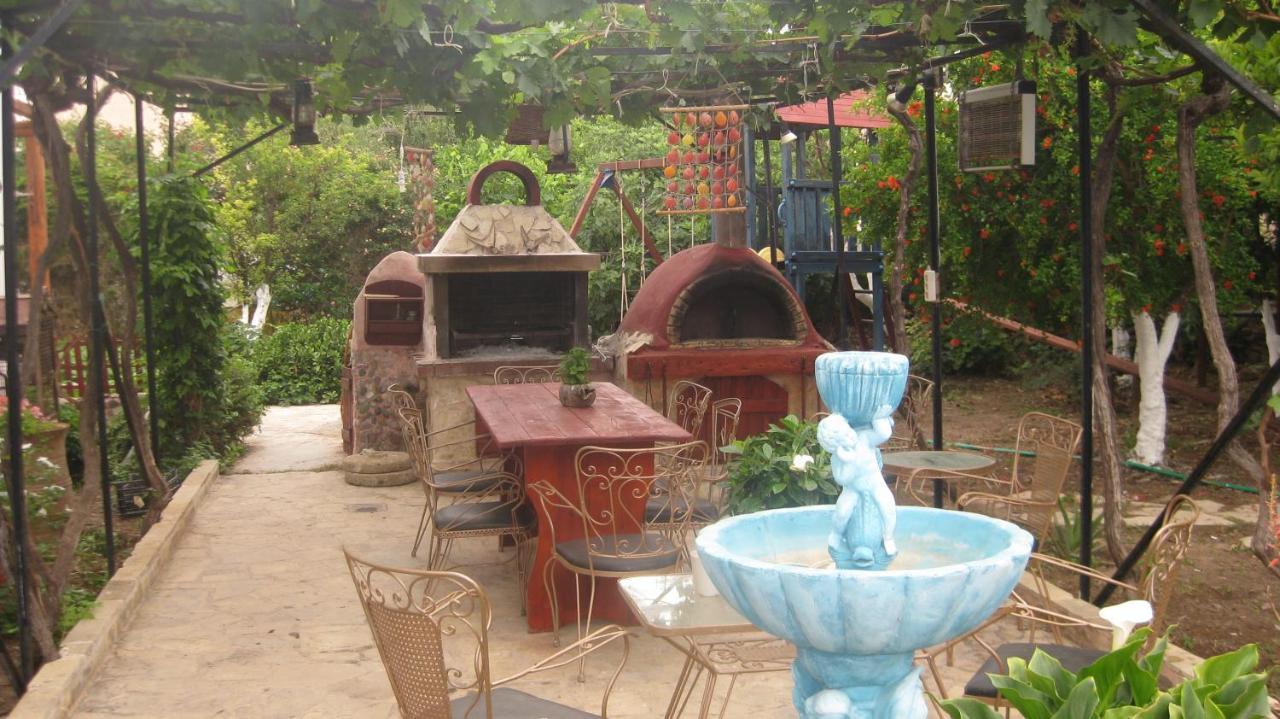 Theodora Apart otel Makrýgialos Dış mekan fotoğraf