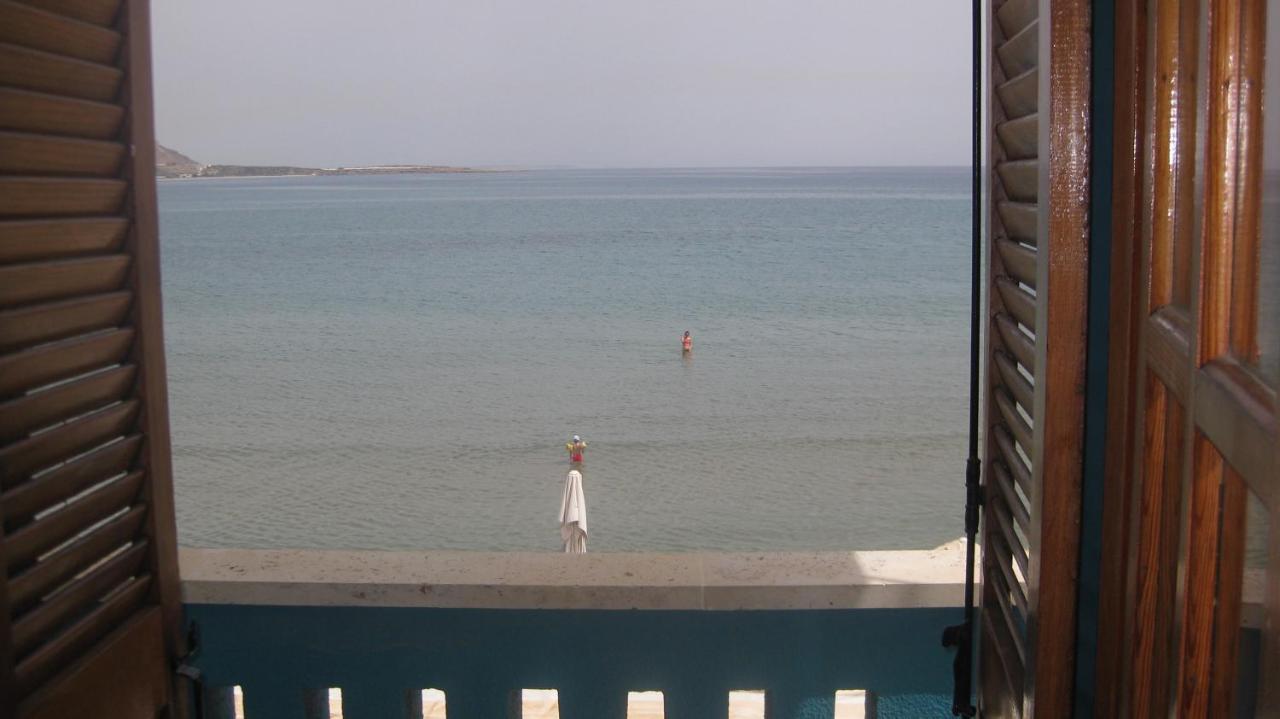Theodora Apart otel Makrýgialos Dış mekan fotoğraf